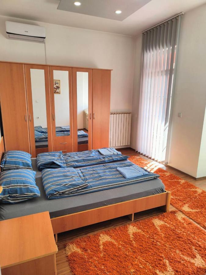 Appartamento Apartman Br 4 Bijeljina Esterno foto